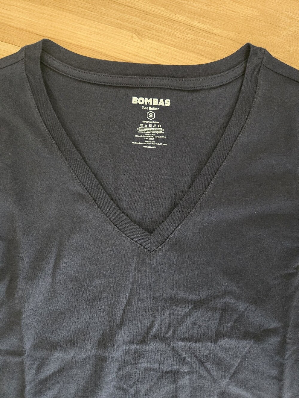 Bombas Women's V-Neck Tee - Navy Blue - Picture 3 of 3
